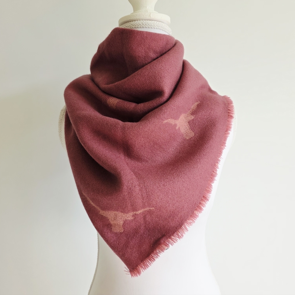 NWOT Shyanne Western Longhorn Skull Print Fringe Trim Pink Rodeo Square Scarf